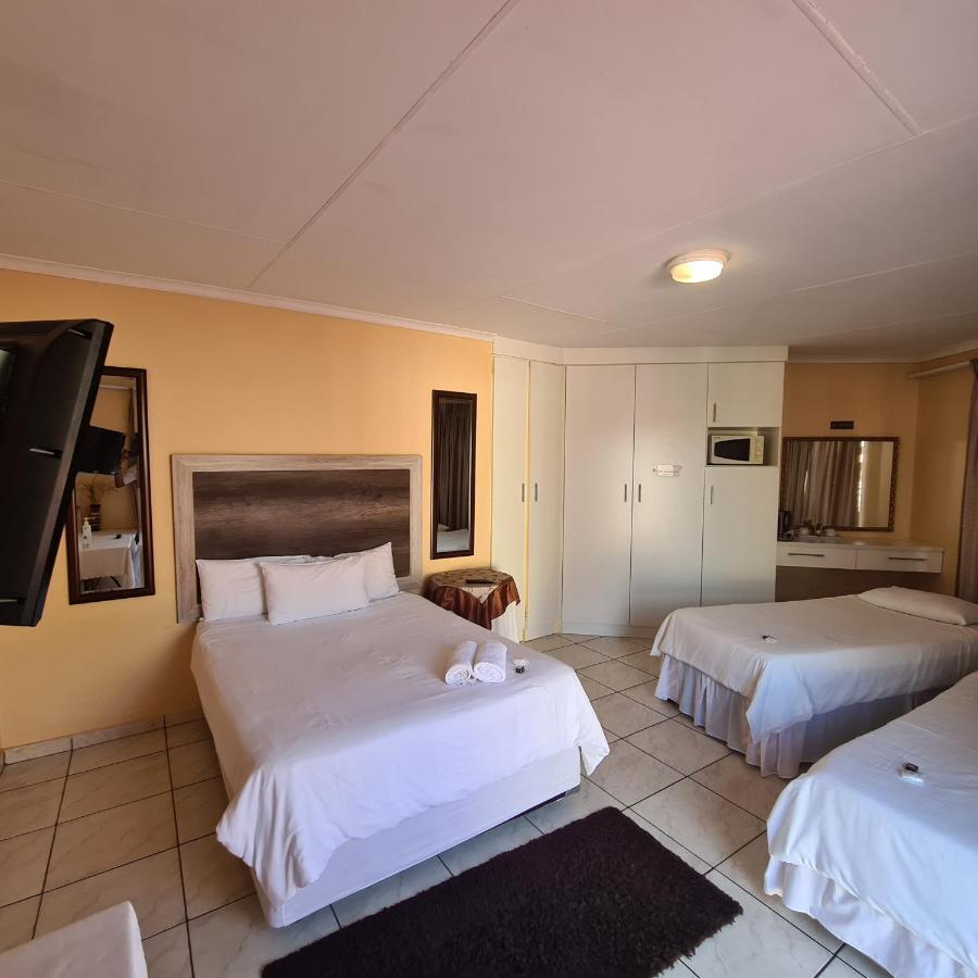 Ethen Guesthouse 폴로콰네 외부 사진