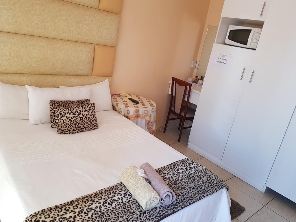 Ethen Guesthouse 폴로콰네 외부 사진